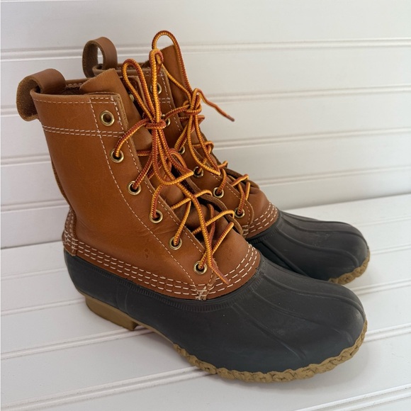 L.L. Bean 8” Duck Women’s Size 8 M Waterproof Bean Brown Boots Lace Up 886 - Picture 1 of 5